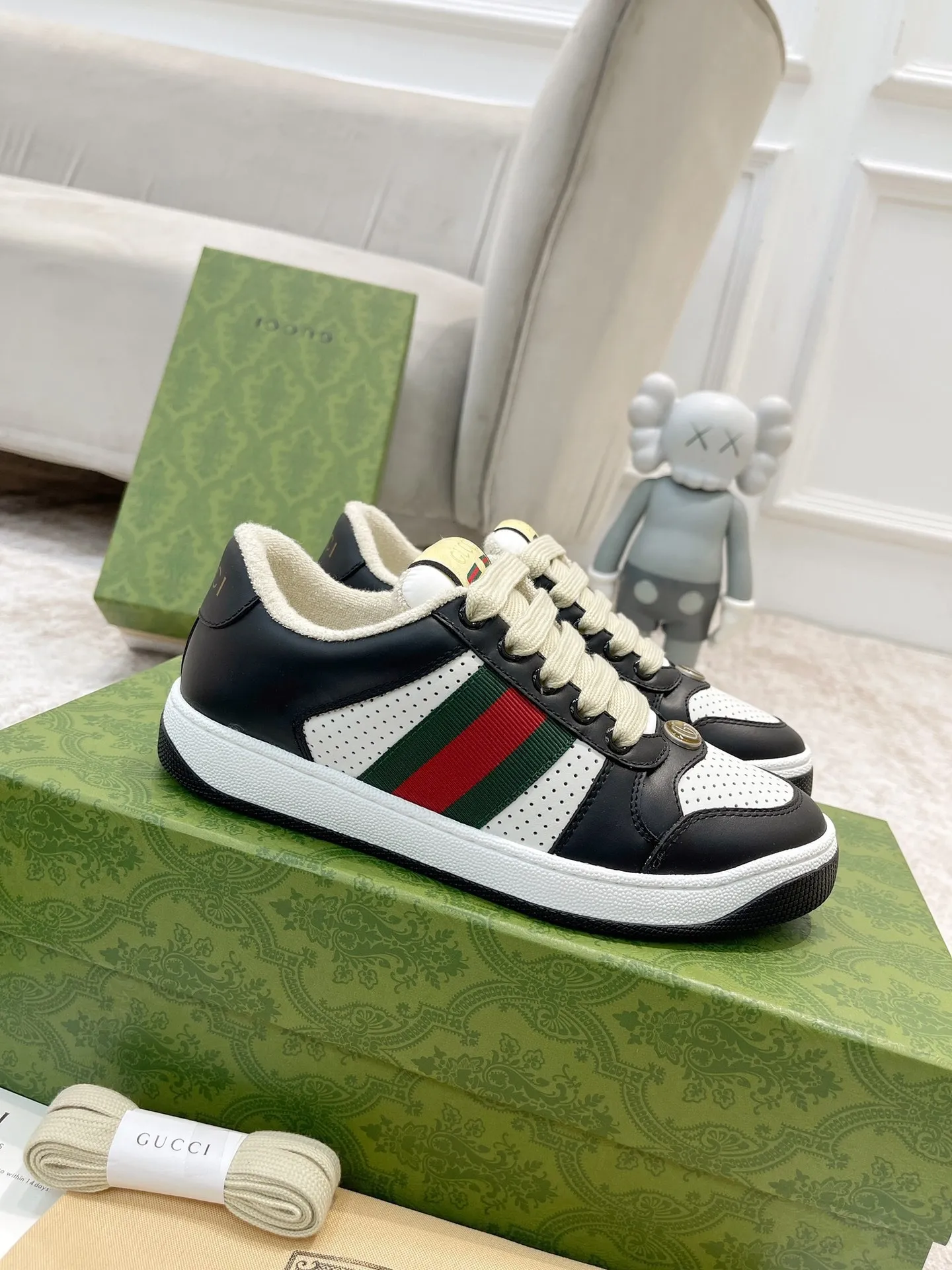 👟👟Ex-factory price 480👟👟 Couple style👫Gucci Gucci ❗️❗️New order shipped Original development Private mold making Correct last shape Hand-polished and distressed effect Correct details Complete accessories Imported leather/original towel lining crafted with craftsmanship Same size for men and women: 35-44